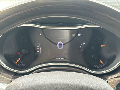 Used 2017 Jeep Grand Cherokee Overland AWD/4WD image 23
