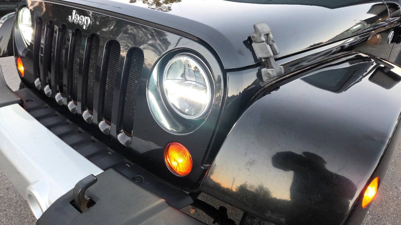 Used 2012 Jeep Wrangler Sahara w/ Dual Top Group AWD/4WD image 21