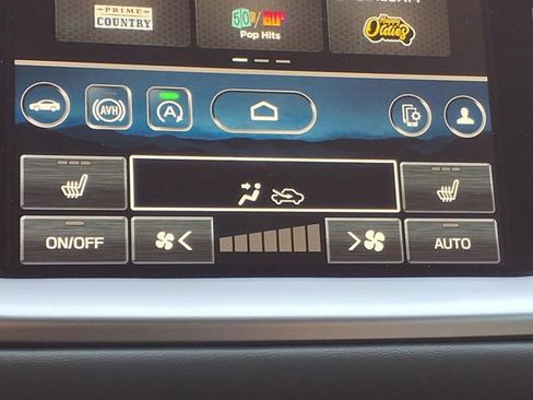 Used 2025 Subaru Outback Premium w/ Popular Package #1A AWD/4WD image 11