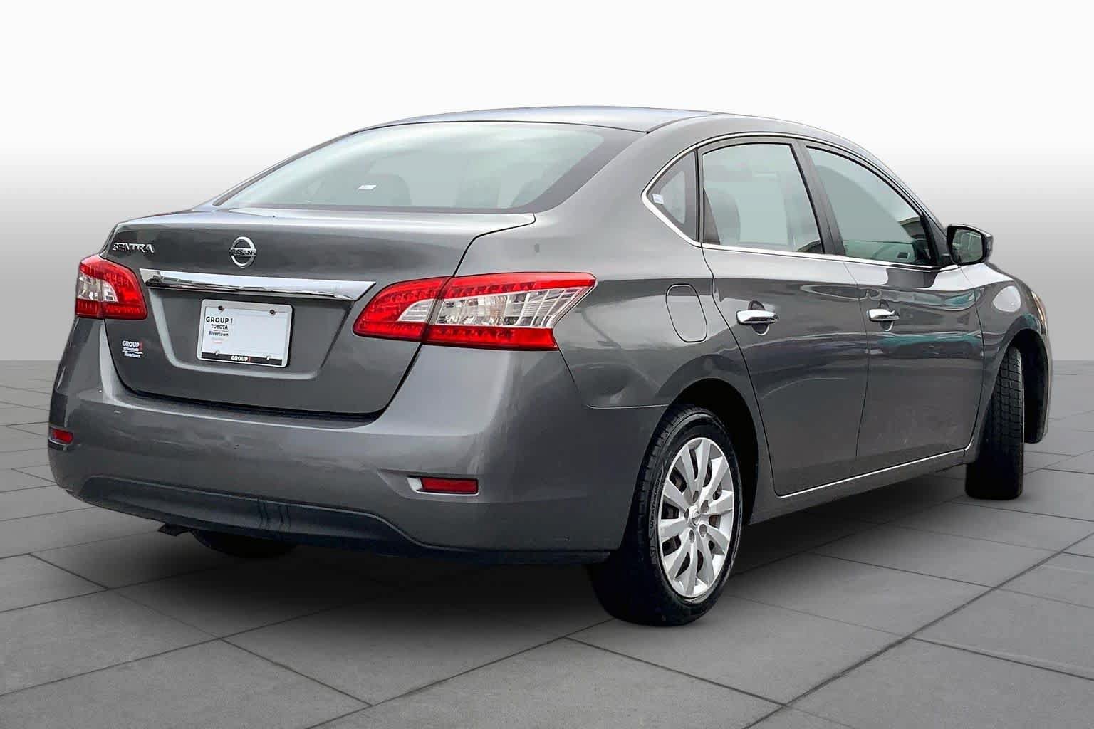 Used 2015 Nissan Sentra S FWD image 12