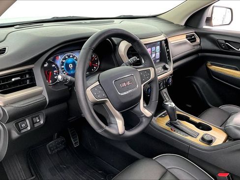 Used 2017 GMC Acadia Denali w/ Technology Package AWD/4WD image 16