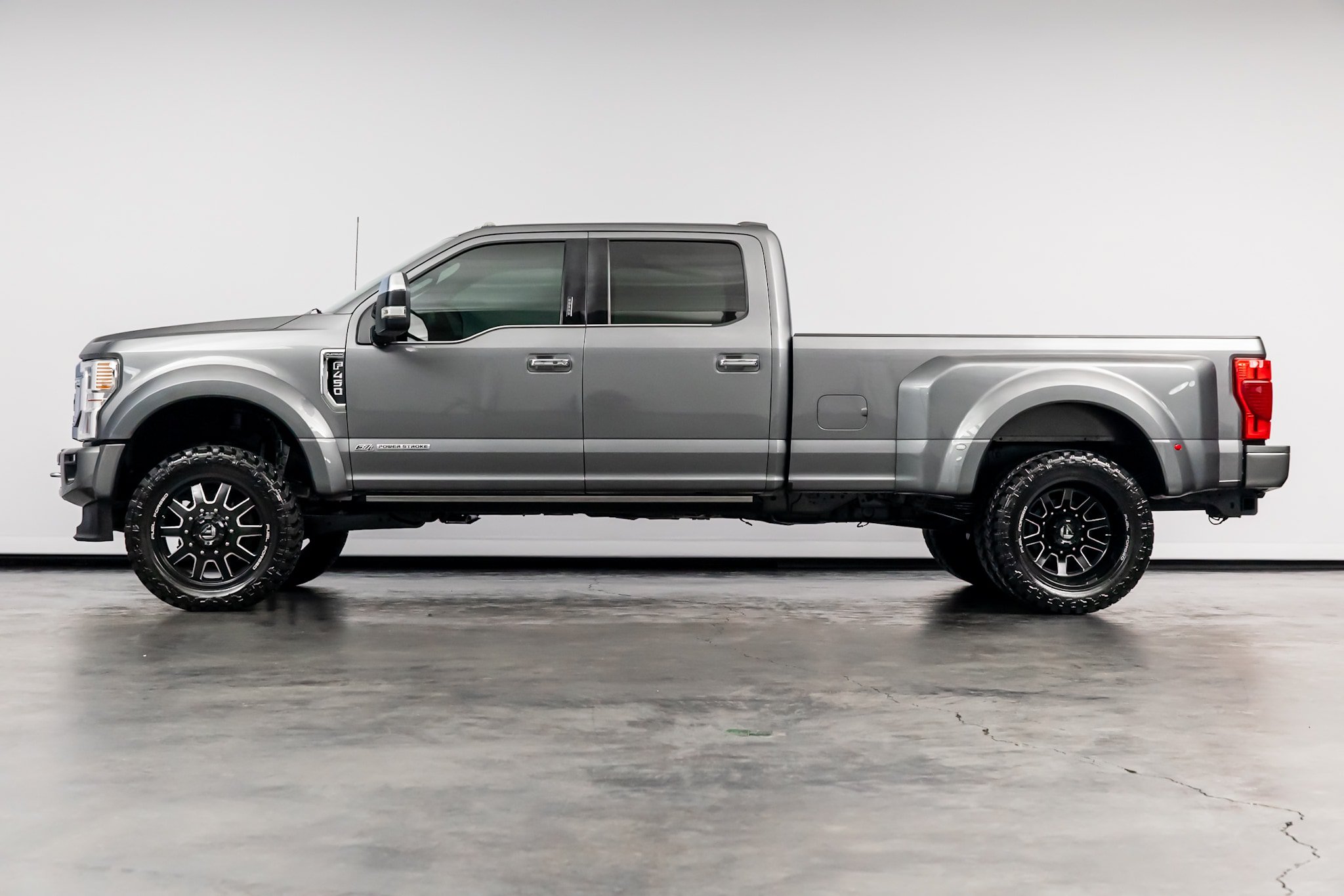 Used 2022 Ford F450 Platinum AWD/4WD image 9