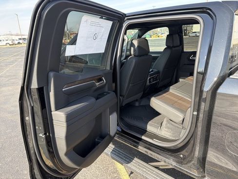 New 2026 Chevrolet Silverado 1500 High Country w/ Midnight Edition image 24