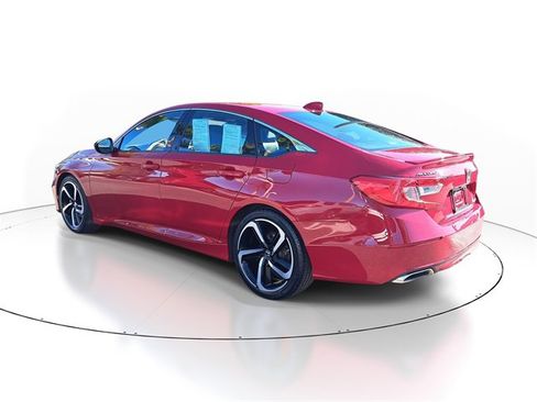 Used 2018 Honda Accord Sport image 4