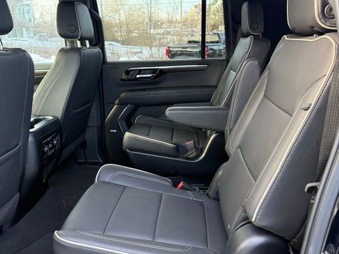 Used 2025 Chevrolet Suburban Premier w/ Sun And Tow Package image 9