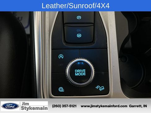 Used 2023 Ford Explorer XLT AWD/4WD image 36