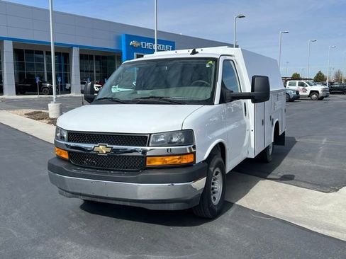 New 2025 Chevrolet Express 3500 w/ Power Convenience Package RWD image 27