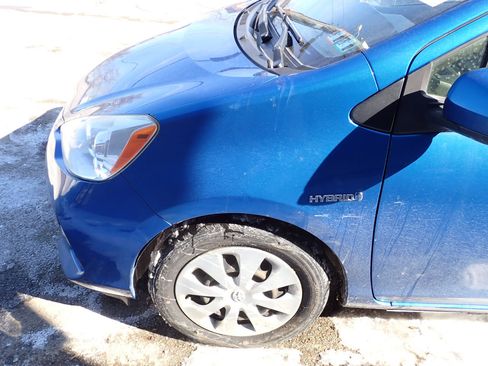 Used 2012 Toyota Prius C One image 19