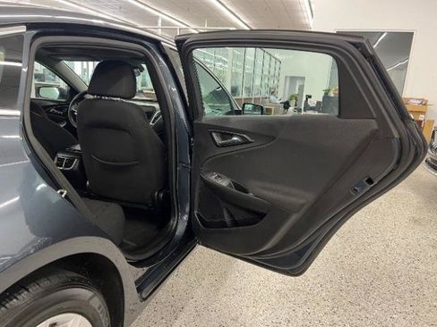 Used 2019 Chevrolet Malibu LT FWD image 29