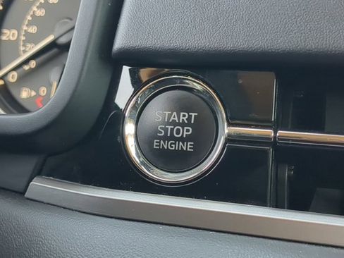 Used 2023 Mitsubishi Outlander SE image 26