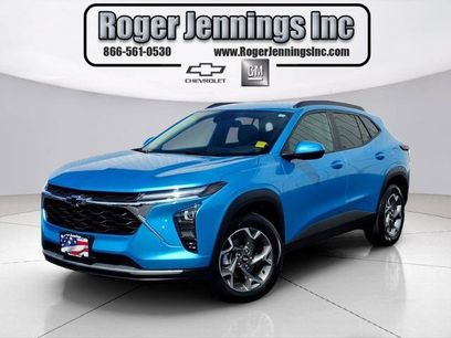 Used 2025 Chevrolet Trax LT w/ Driver Confidence Package