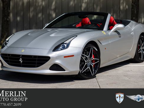 Used 2015 Ferrari California T image 1