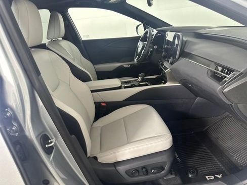 Used 2023 Lexus RX 350 Premium w/ Accessory Package AWD/4WD image 27