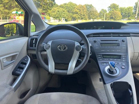 Used 2010 Toyota Prius One FWD image 10