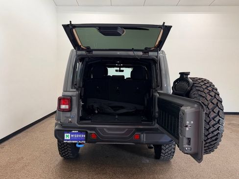 Used 2023 Jeep Wrangler Unlimited w/ Sun & Screen Package AWD/4WD image 5