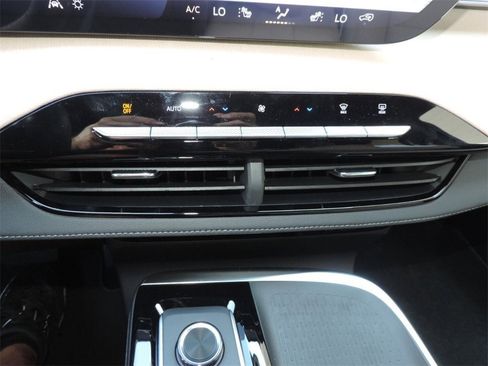 New 2026 Buick Enclave Preferred w/ Power Package image 22