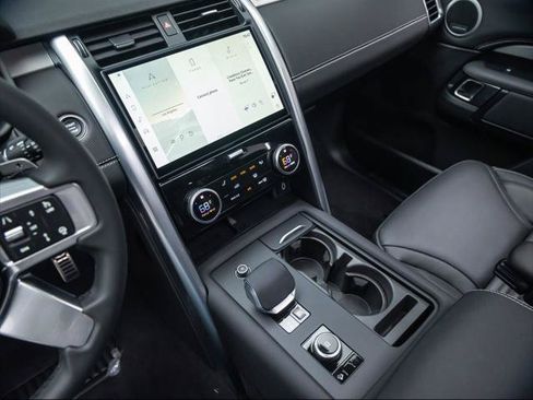New 2026 Land Rover Discovery Limited Edition AWD/4WD image 26