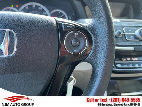 Used 2017 Honda Accord LX image 25