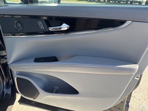 Used 2021 Lincoln Nautilus Reserve w/ Equipment Group 201A image 21