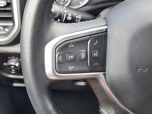 Used 2023 RAM 1500 Laramie AWD/4WD image 39
