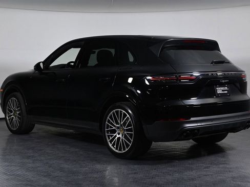 Certified 2023 Porsche Cayenne Platinum Edition AWD/4WD image 3