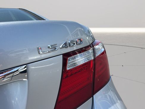 Used 2009 Lexus LS 460 RWD image 18