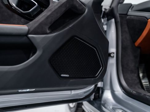 Used 2023 Lamborghini Huracan Tecnica RWD image 11