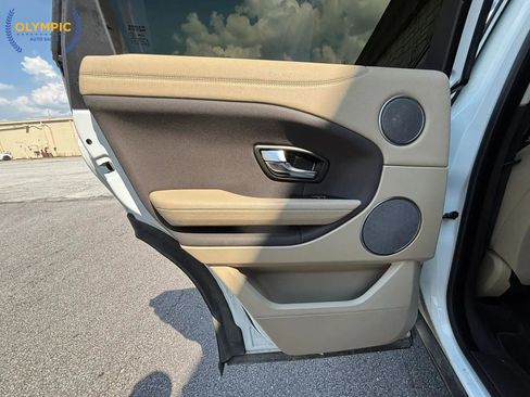 Used 2019 Land Rover Range Rover Evoque SE image 40