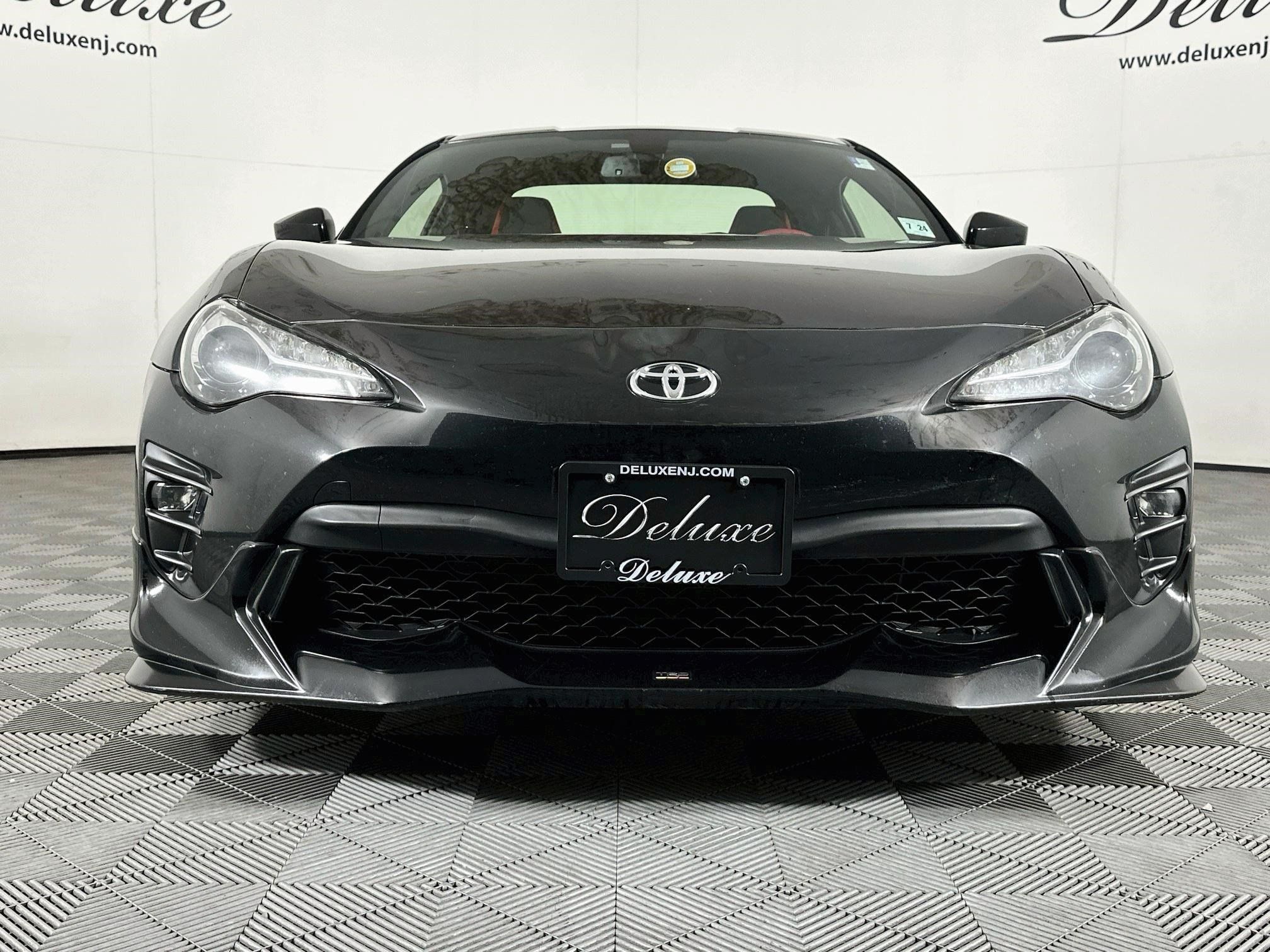 Used 2019 Toyota 86 TRD SE RWD image 2
