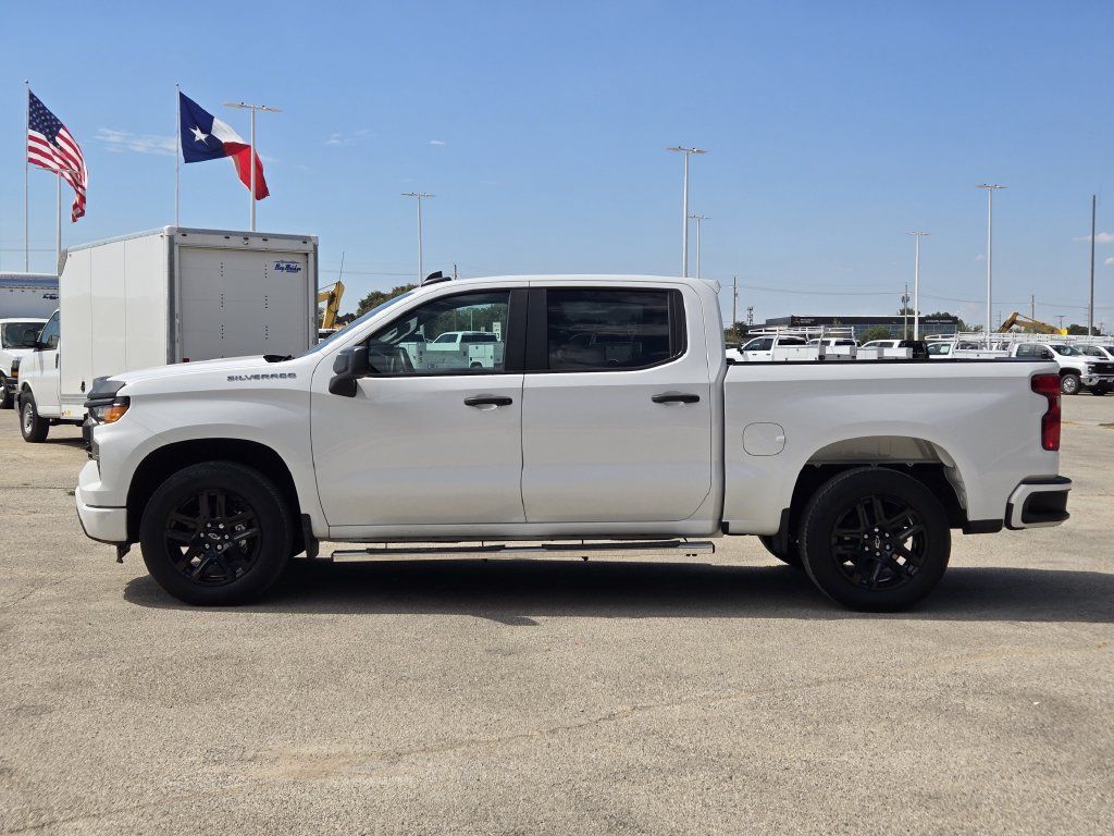 Used 2023 Chevrolet Silverado 1500 Custom RWD image 4