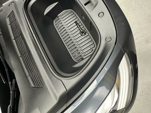 Used 2023 Tesla Model Y Long Range image 42