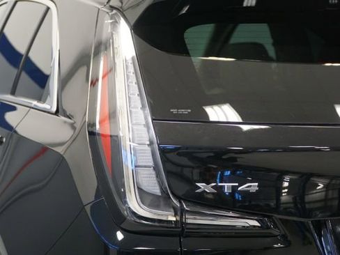 Used 2022 Cadillac XT4 Luxury w/ Cold Weather Package image 4
