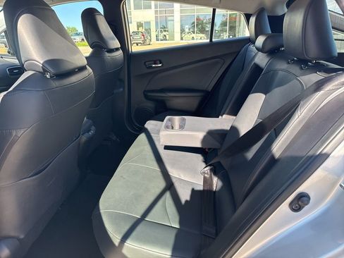 Used 2019 Toyota Prius XLE FWD image 9