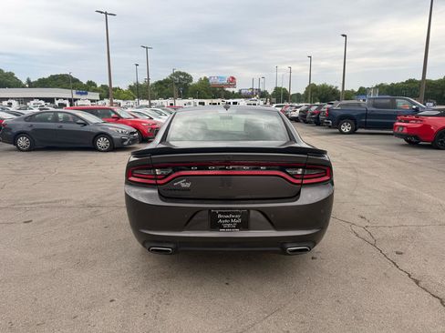Used 2017 Dodge Charger SXT w/ Driver Confidence Group AWD/4WD image 4