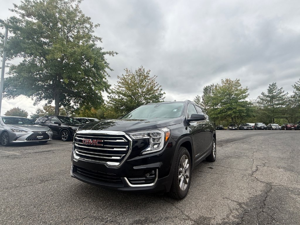 Used 2024 GMC Terrain SLT AWD/4WD image 32