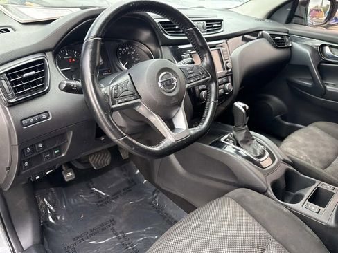 Certified 2022 Nissan Rogue Sport SV FWD image 21