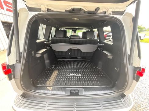 Used 2024 Lexus GX 550 AWD/4WD image 8