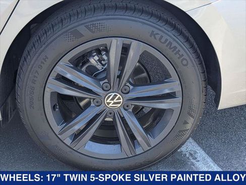 Used 2023 Volkswagen Jetta SE w/ Panoramic Sunroof Package FWD image 9