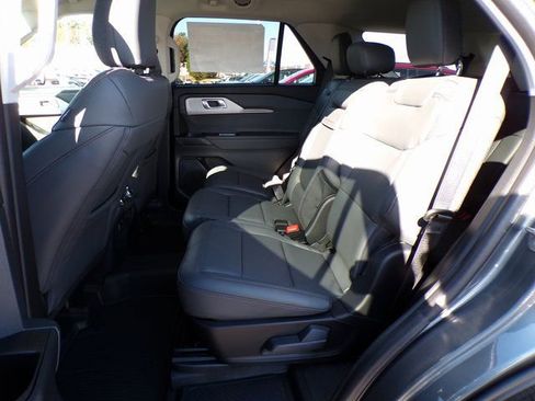 New 2026 Ford Explorer Active w/ Active Comfort Package image 10