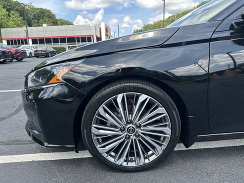 Used 2023 Nissan Altima 2.5 SL FWD image 21