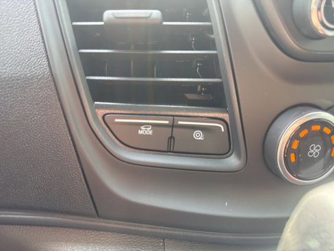 New 2025 Ford Transit 250 148 Medium Roof w/ Load Area Protection Package image 18