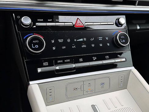 Certified 2026 Hyundai Santa Fe Calligraphy AWD/4WD image 14