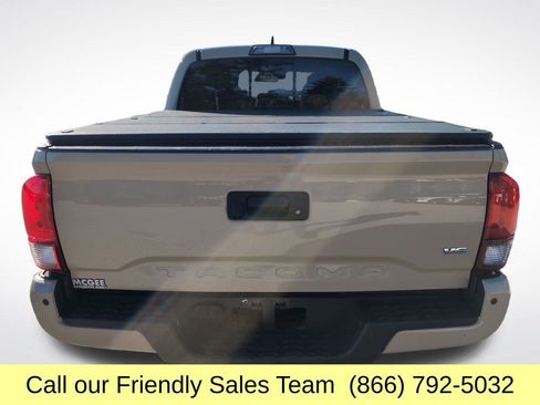 Used 2019 Toyota Tacoma TRD Off-Road image 5