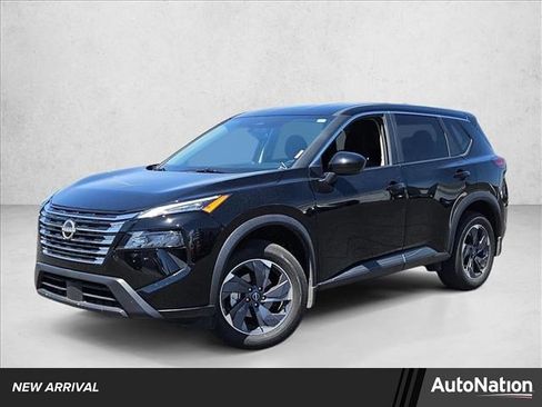 Used 2025 Nissan Rogue SV FWD image 1