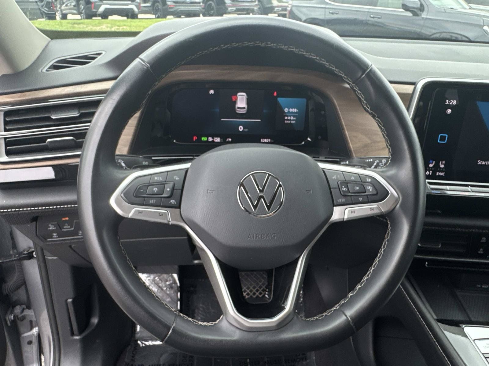 Used 2024 Volkswagen Atlas SE FWD image 22