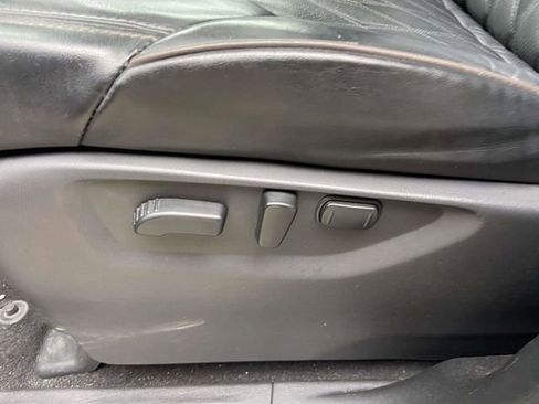 Used 2021 Nissan Armada Platinum w/ Captain's Chairs Package image 16