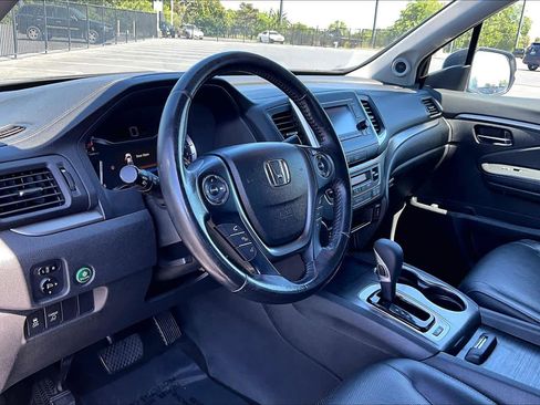 Used 2017 Honda Ridgeline RTL image 17