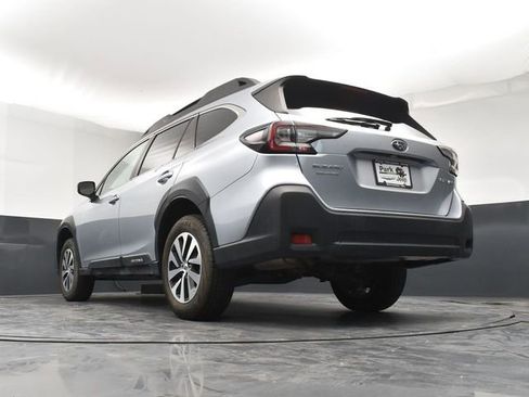 Used 2023 Subaru Outback Premium AWD/4WD image 22