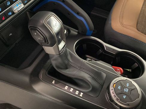 Used 2023 Ford Bronco Outer Banks AWD/4WD image 8