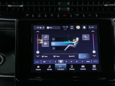 Used 2023 Jeep Grand Cherokee Altitude AWD/4WD image 19